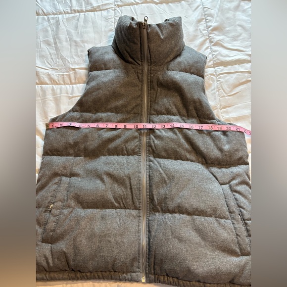 Old Navy Puffer Vest With Fleece Gray Size Large - Picture 3 of 6